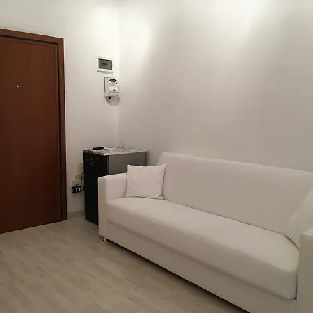 Apartment Superb White Flat Milan