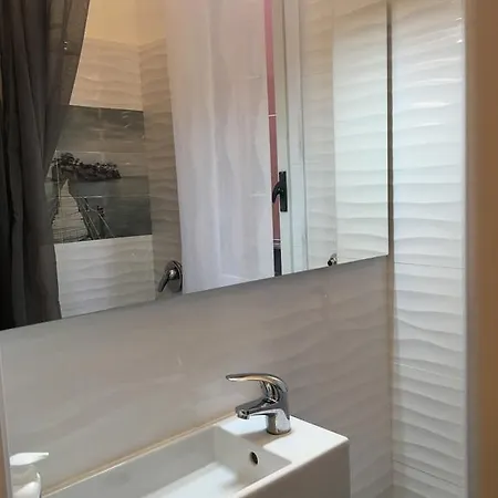 Apartment Superb White Flat Milan